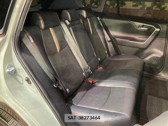 Toyota RAV4 2019-07 8277644-9