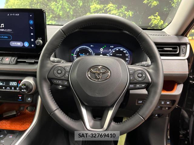 Toyota RAV4 2023-10 8277756-10