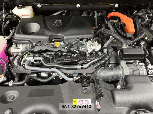 Toyota RAV4 2023-10 8277756-17