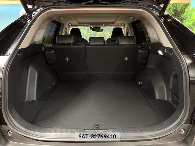 Toyota RAV4 2023-10 8277756-9