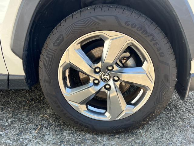 Toyota RAV4 2019-08 8277958-14