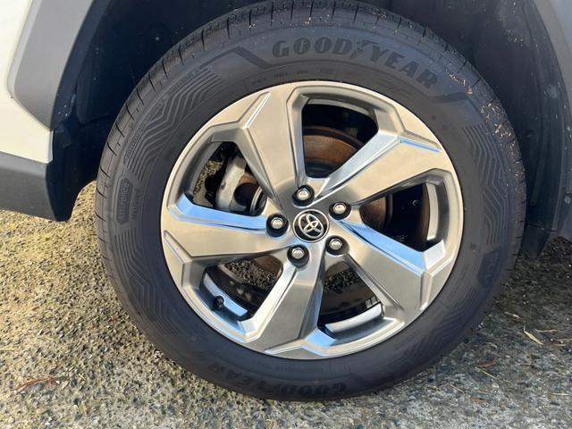 Toyota RAV4 2019-08 8277958-15