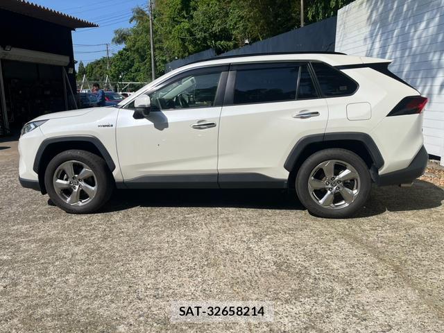 Toyota RAV4 2019-08 8277958-7