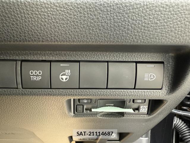 Toyota RAV4 2024-10 8277968-15