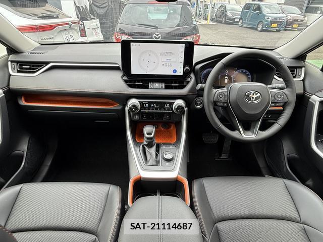 Toyota RAV4 2024-10 8277968-2