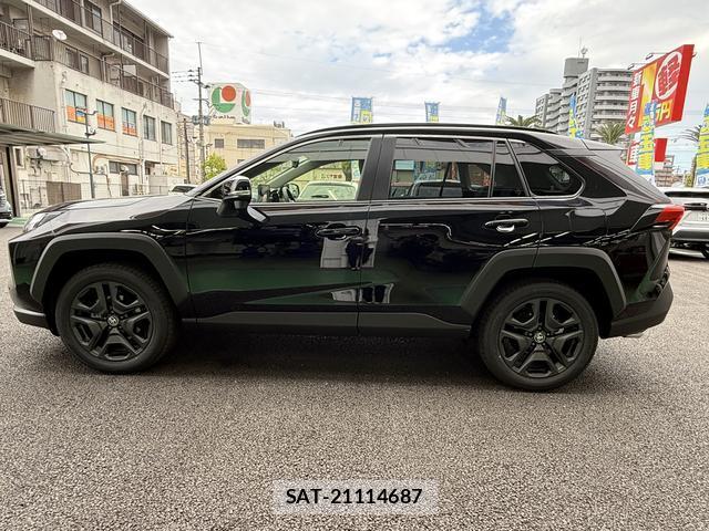 Toyota RAV4 2024-10 8277968-8