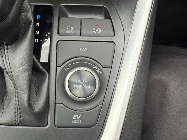 Toyota RAV4 2025-06 8277977-9