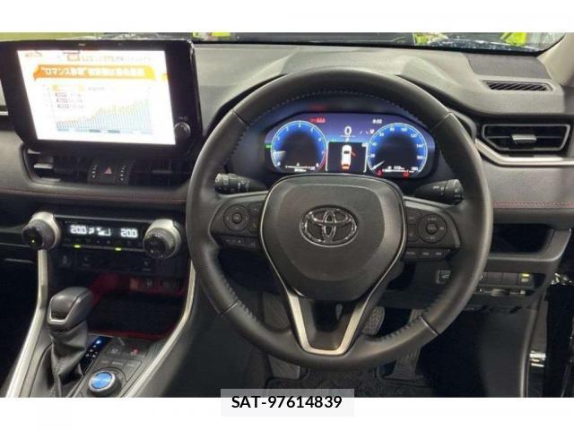 Toyota RAV4 2023-03 8278302-2