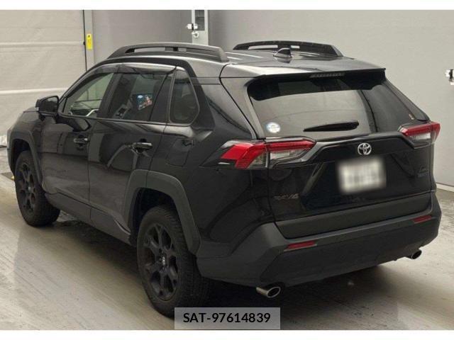 Toyota RAV4 2023-03 8278302-4