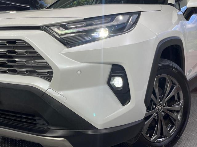 Toyota RAV4 2023-02 8279020-12