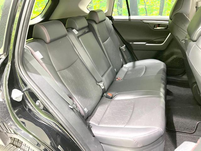 Toyota RAV4 2024-06 8279350-9