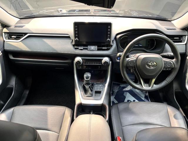 Toyota RAV4 2022-07 8279770-1