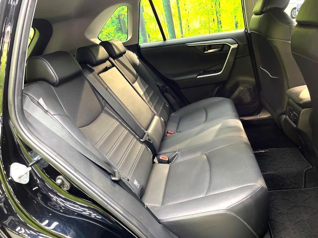 Toyota RAV4 2022-07 8279770-8