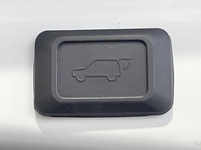 Toyota RAV4 2021-07 8280058-5