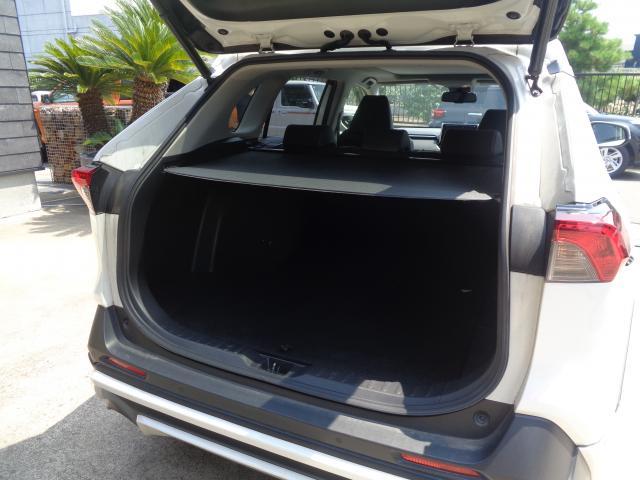 Toyota RAV4 2019-10 8280391-16