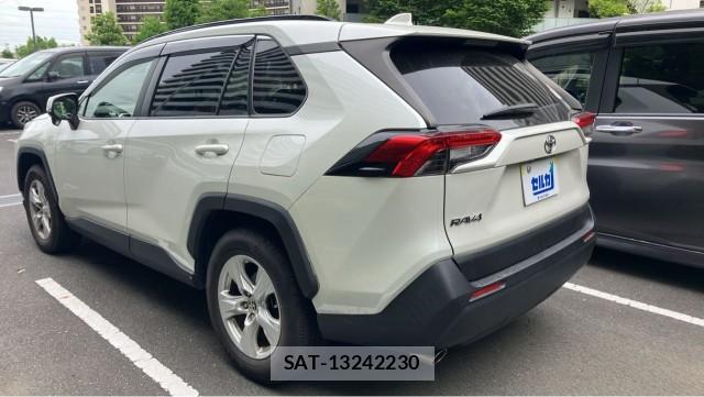 Toyota RAV4 2020-06 8280988-13