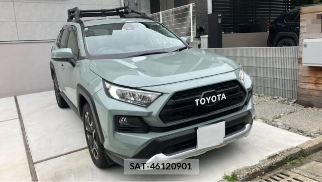 Toyota RAV4 2019-11 8281765-11