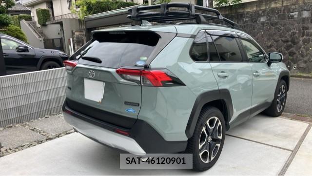 Toyota RAV4 2019-11 8281765-12