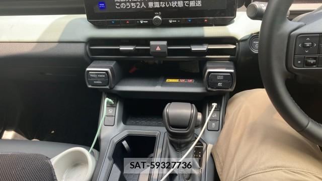 Toyota RAV4 2026-04 8282007-14