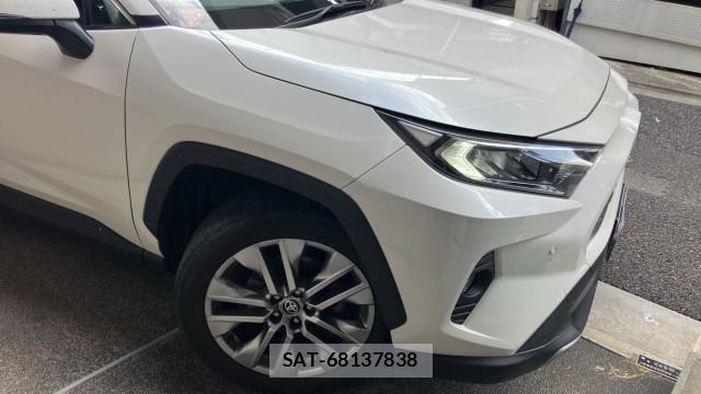 Toyota RAV4 2019-09 8282193-11