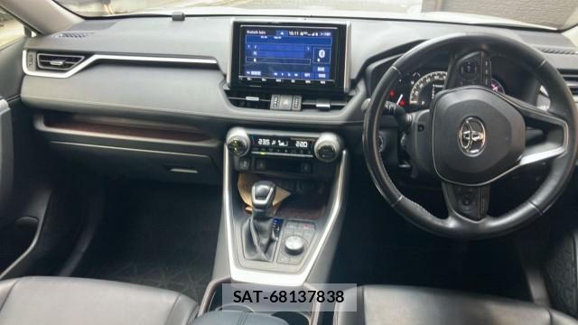 Toyota RAV4 2019-09 8282193-2