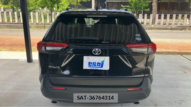 Toyota RAV4 2019-10 8282293-1