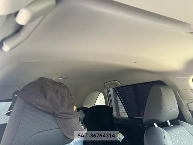 Toyota RAV4 2019-10 8282293-15