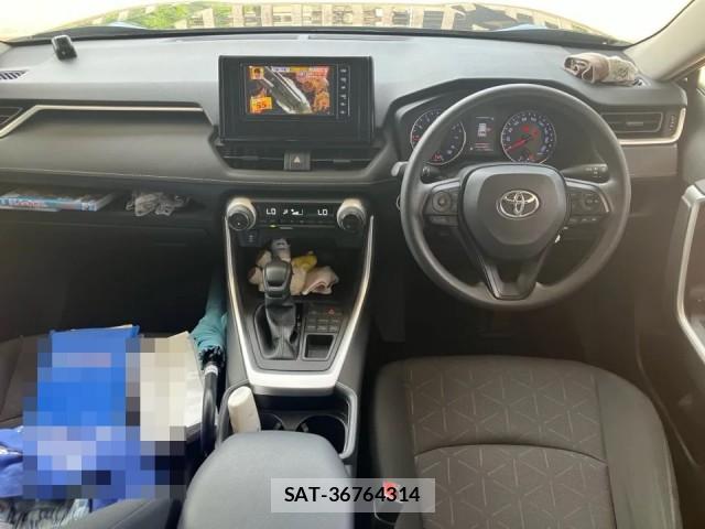 Toyota RAV4 2019-10 8282293-2