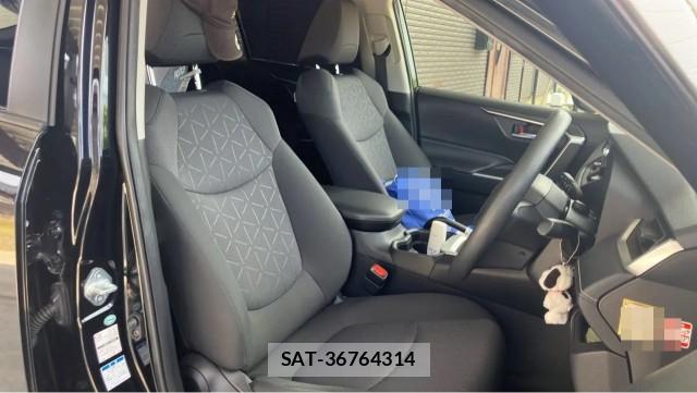 Toyota RAV4 2019-10 8282293-5