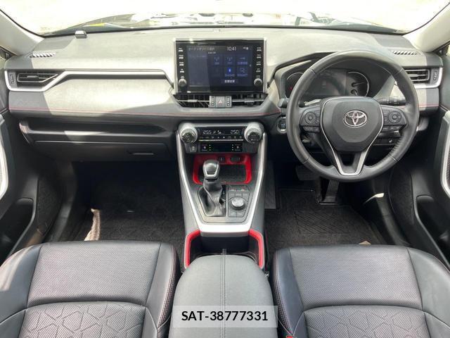 Toyota RAV4 2022-10 8282512-1
