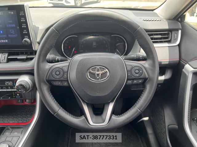 Toyota RAV4 2022-10 8282512-10