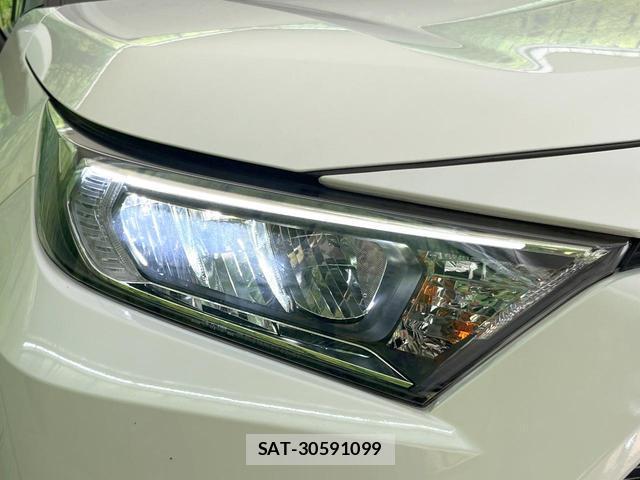 Toyota RAV4 2021-07 8282628-11