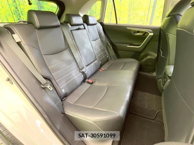 Toyota RAV4 2021-07 8282628-8