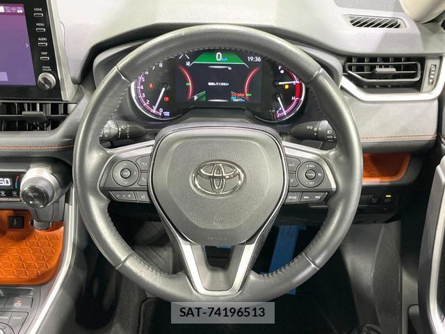 Toyota RAV4 2021-02 8282648-10