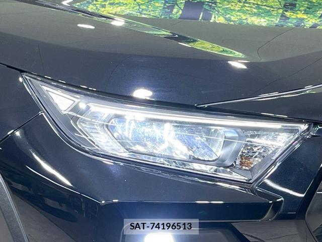 Toyota RAV4 2021-02 8282648-12