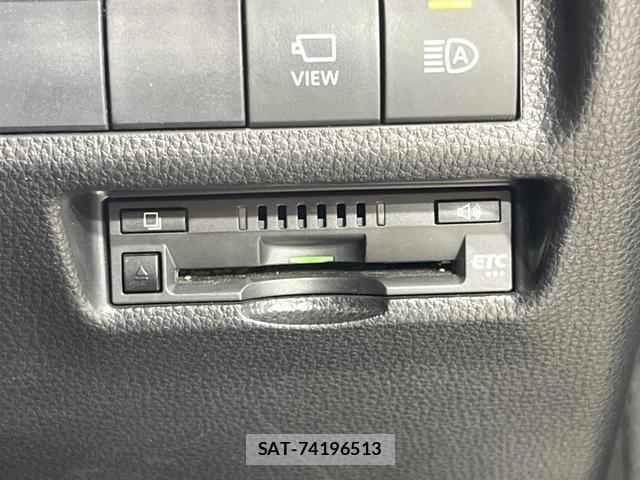 Toyota RAV4 2021-02 8282648-5