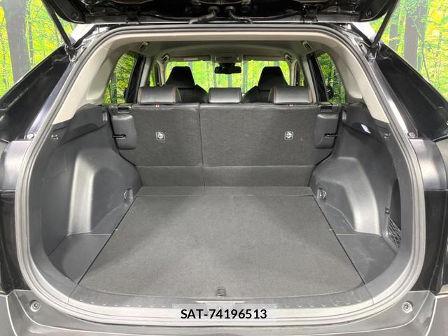 Toyota RAV4 2021-02 8282648-9