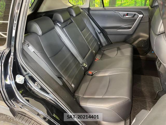 Toyota RAV4 2019-08 8283287-8