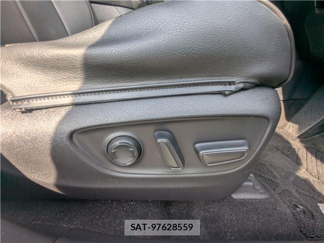 Toyota RAV4 2021-10 8283703-19