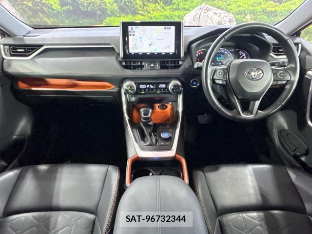 Toyota RAV4 2020-12 8283821-1