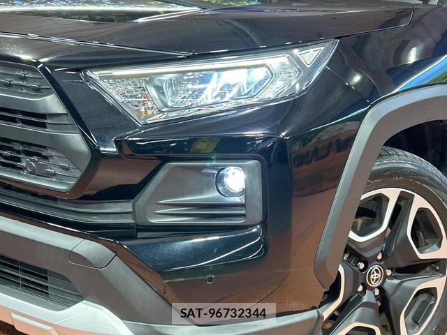 Toyota RAV4 2020-12 8283821-11