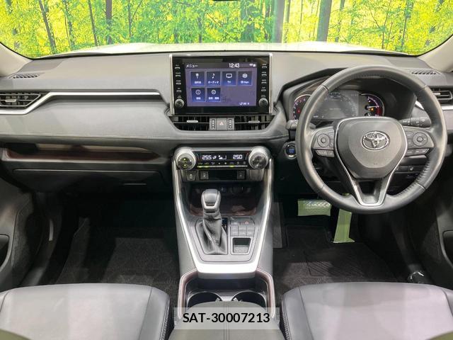 Toyota RAV4 2021-01 8284012-1