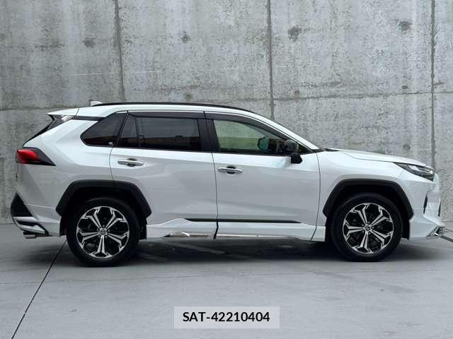 Toyota RAV4 2022-12 8284461-1