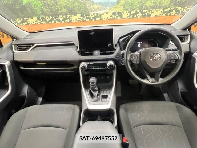 Toyota RAV4 2024-01 8284573-1