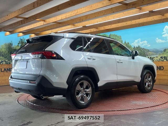Toyota RAV4 2024-01 8284573-16