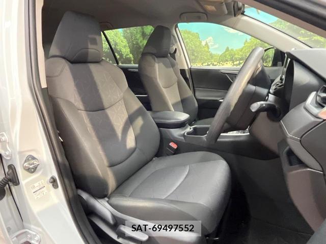 Toyota RAV4 2024-01 8284573-7
