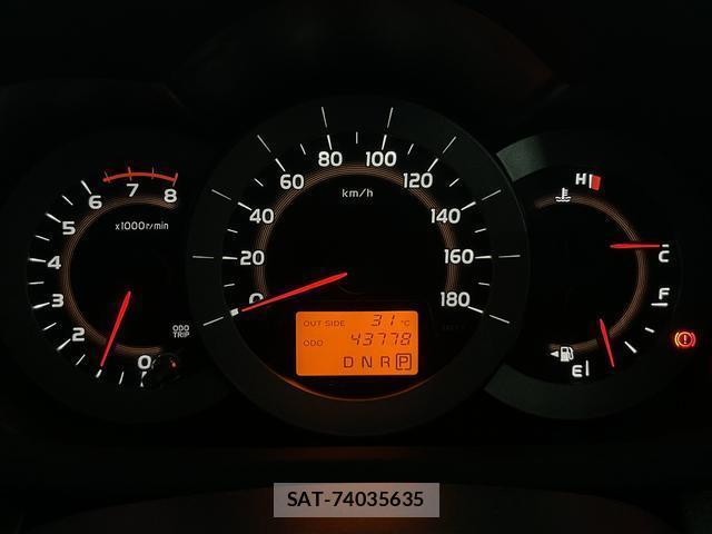 Toyota RAV4 2014-04 8284628-10