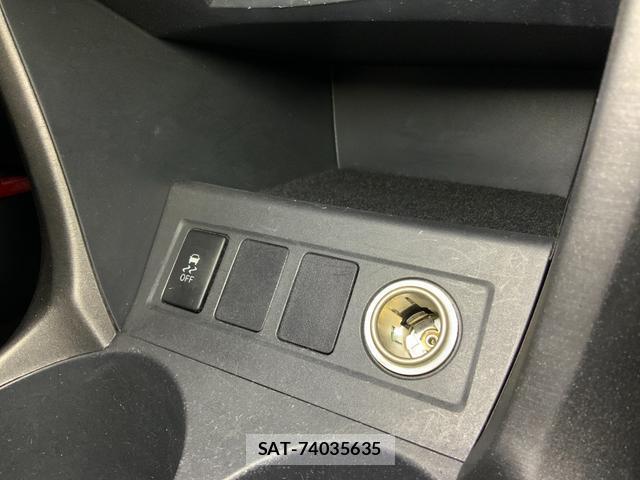 Toyota RAV4 2014-04 8284628-17
