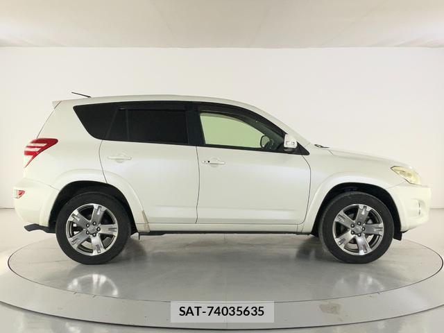 Toyota RAV4 2014-04 8284628-6