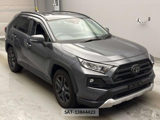 Toyota RAV4 2023-05 8284668-12